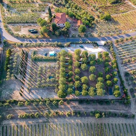 Готель Agricamping Poggio Ai Pini Wine Camping Чертальдо Екстер'єр фото